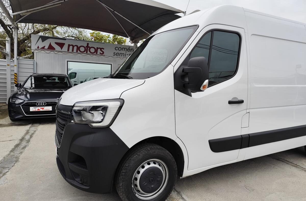 RENAULT Master 2.3 dCi L2H2 3.3T