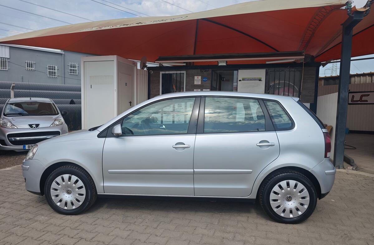 VOLKSWAGEN Polo 1.2 Confortline