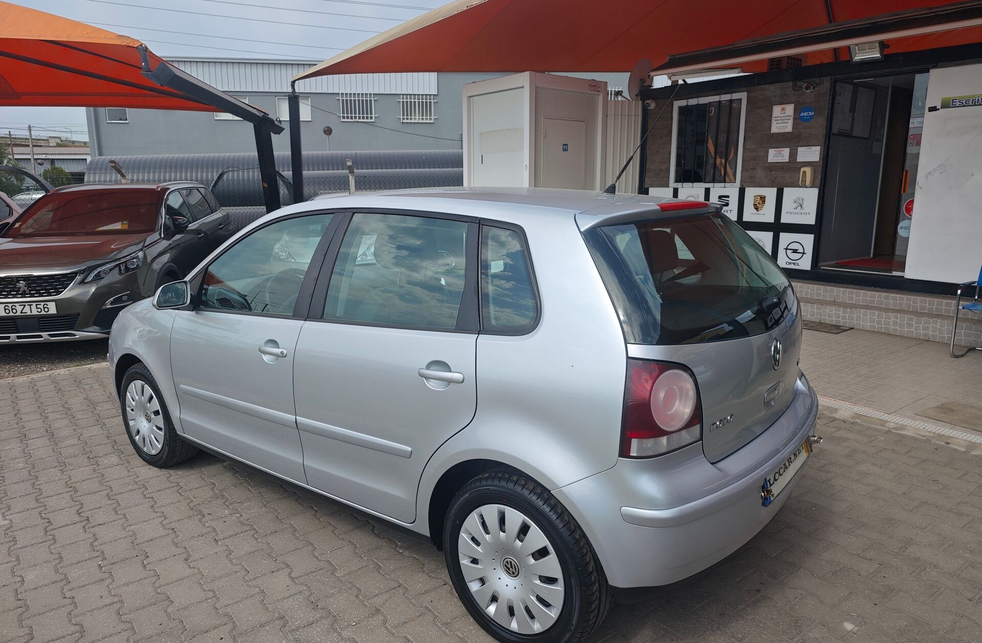 VOLKSWAGEN Polo 1.2 Confortline