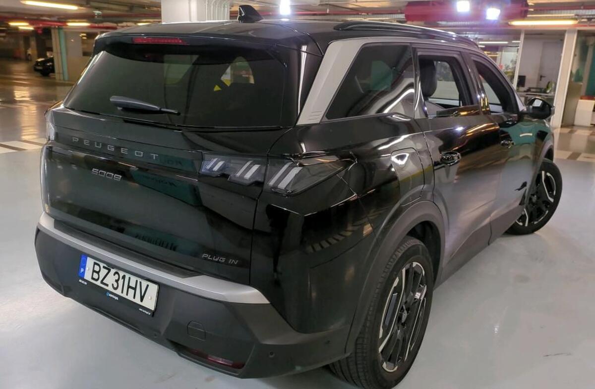 PEUGEOT 5008 1.6 Plug-in Hybrid Allure e-DCS7