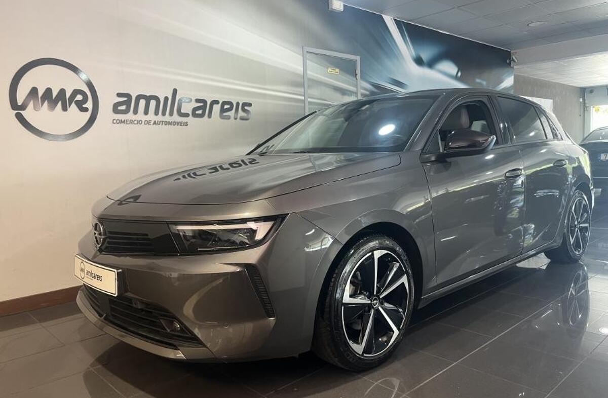 OPEL Astra 1.2 T Elegance