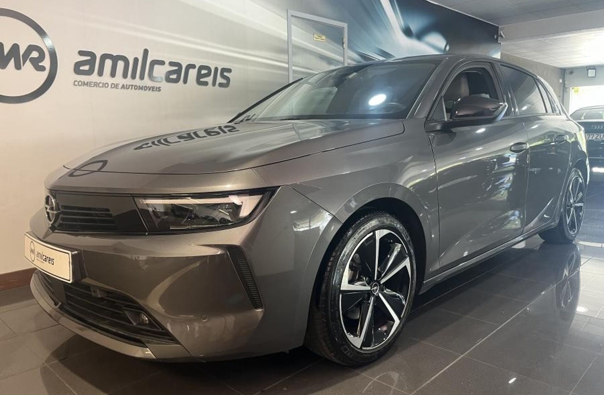 OPEL Astra 1.2 T Elegance