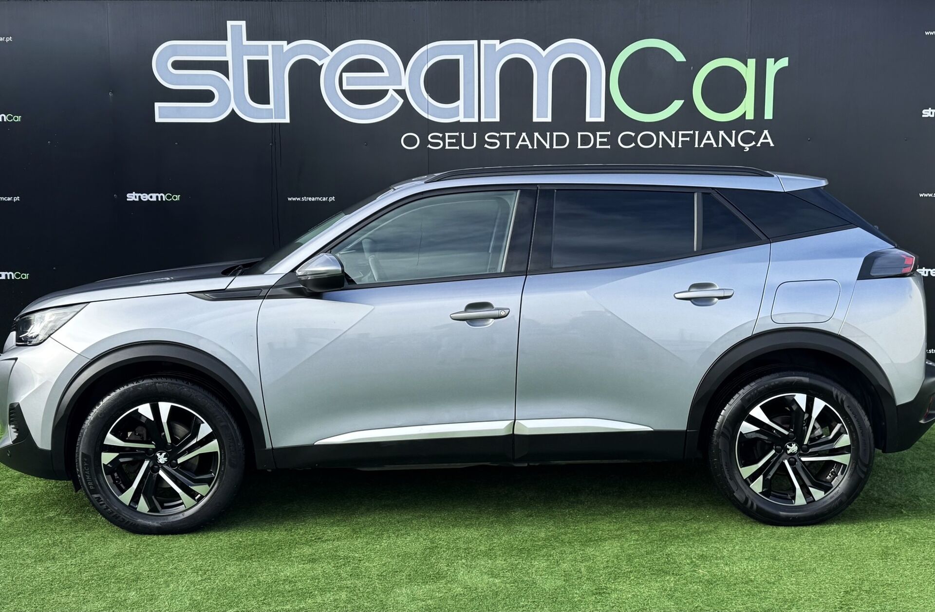 PEUGEOT 2008 1.2 PureTech Allure EAT8