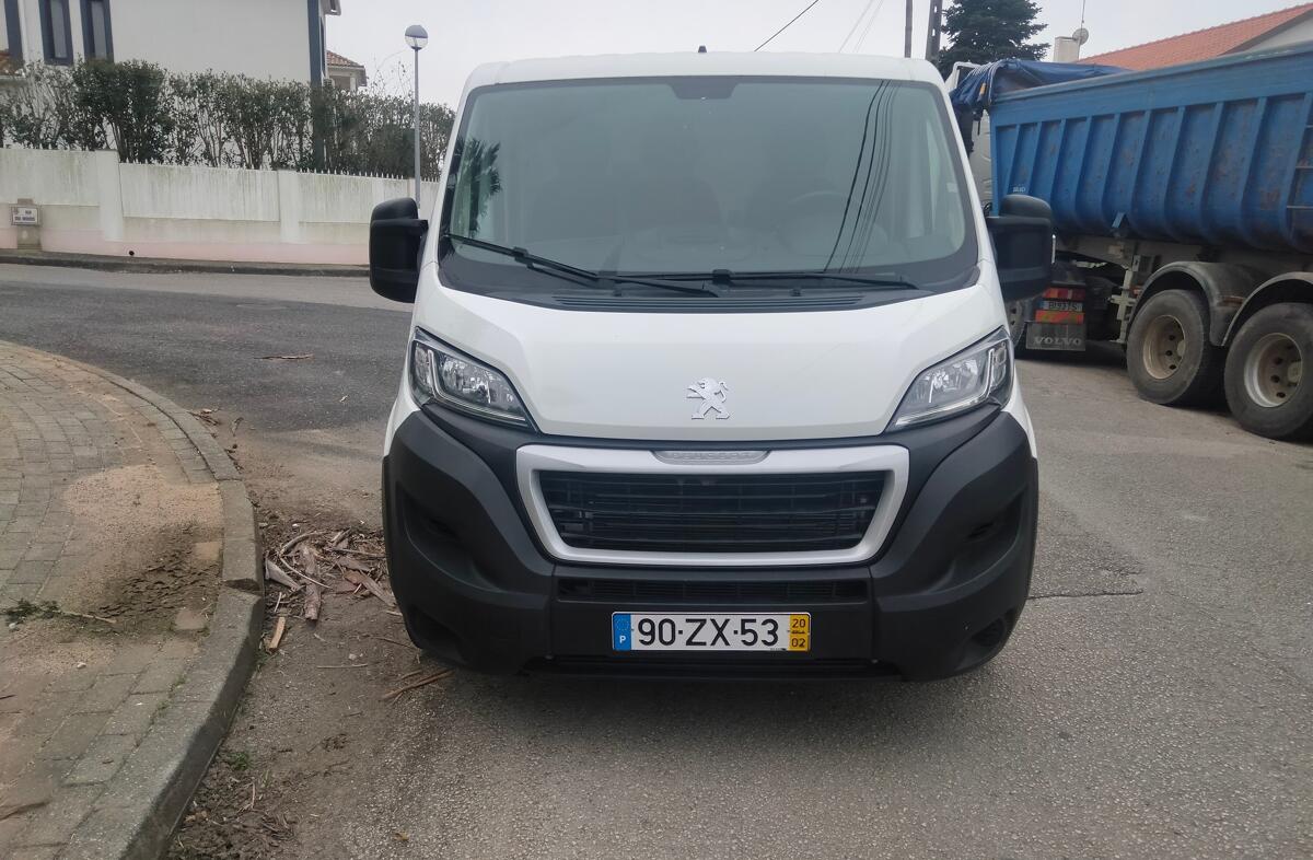 PEUGEOT Boxer 2.2 BlueHDi 330 L1H1 Pro