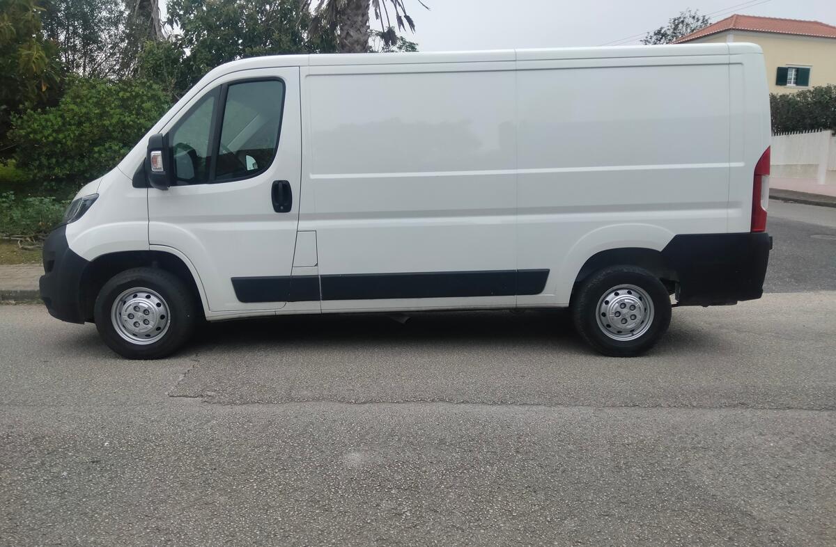 PEUGEOT Boxer 2.2 BlueHDi 330 L1H1 Pro