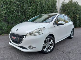 PEUGEOT 208 1.2 PureTech Style