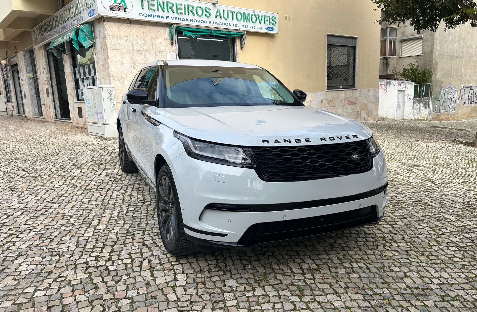 LAND ROVER Range Rover Velar 2.0 P400e AWD