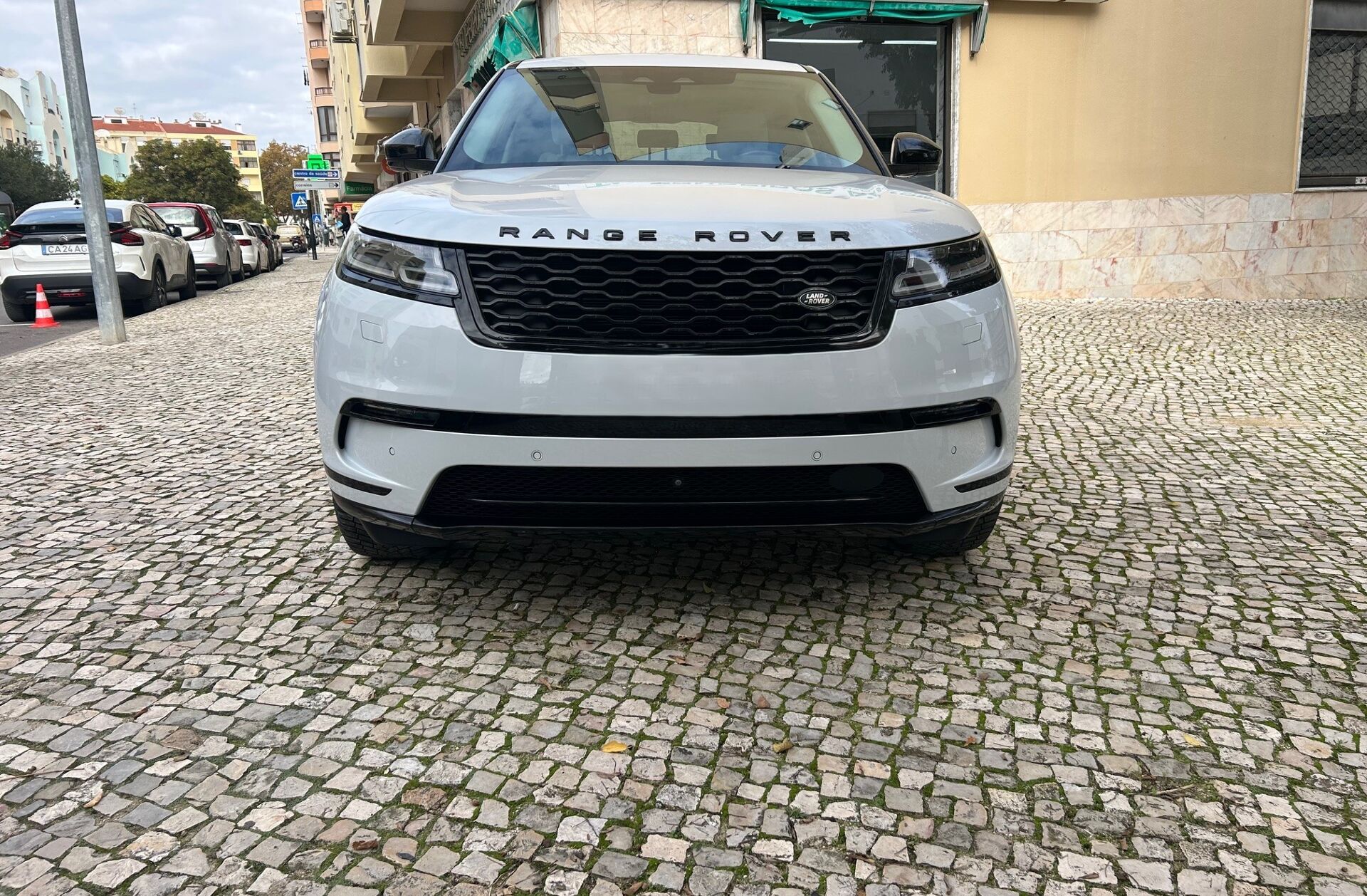 LAND ROVER Range Rover Velar 2.0 P400e AWD