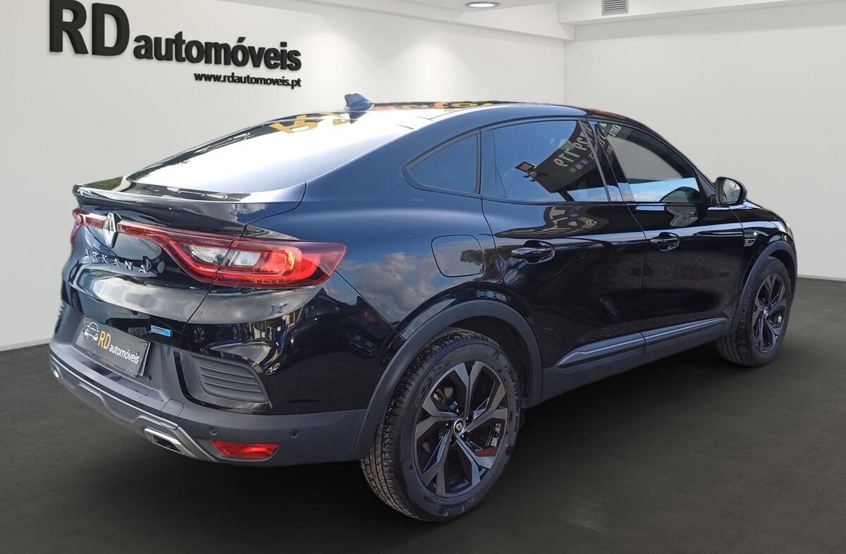 RENAULT Arkana 1.6 E-Tech Business