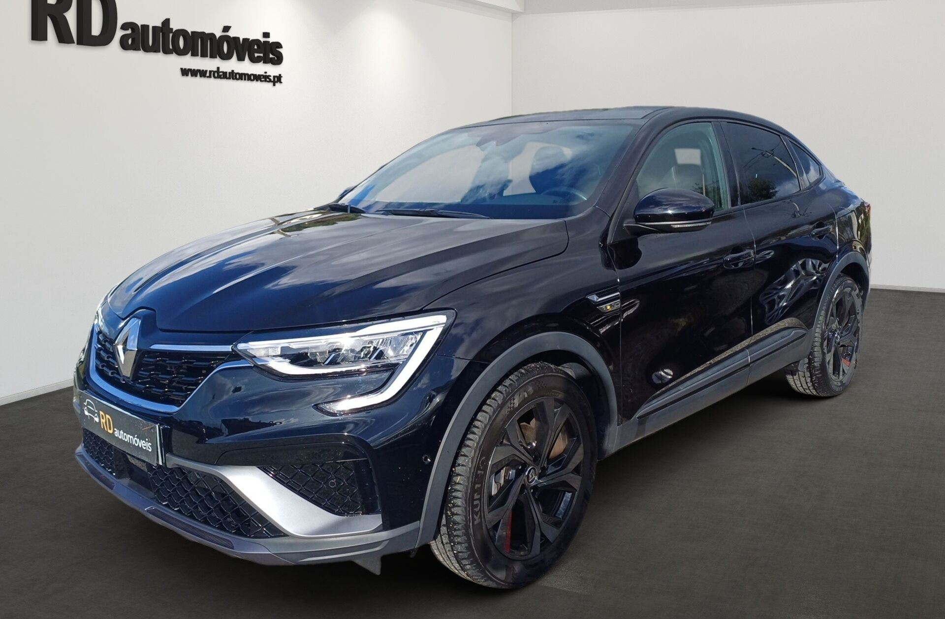 RENAULT Arkana 1.6 E-Tech Business