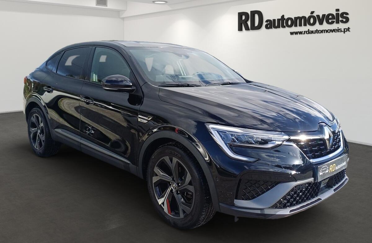 RENAULT Arkana 1.6 E-Tech Business