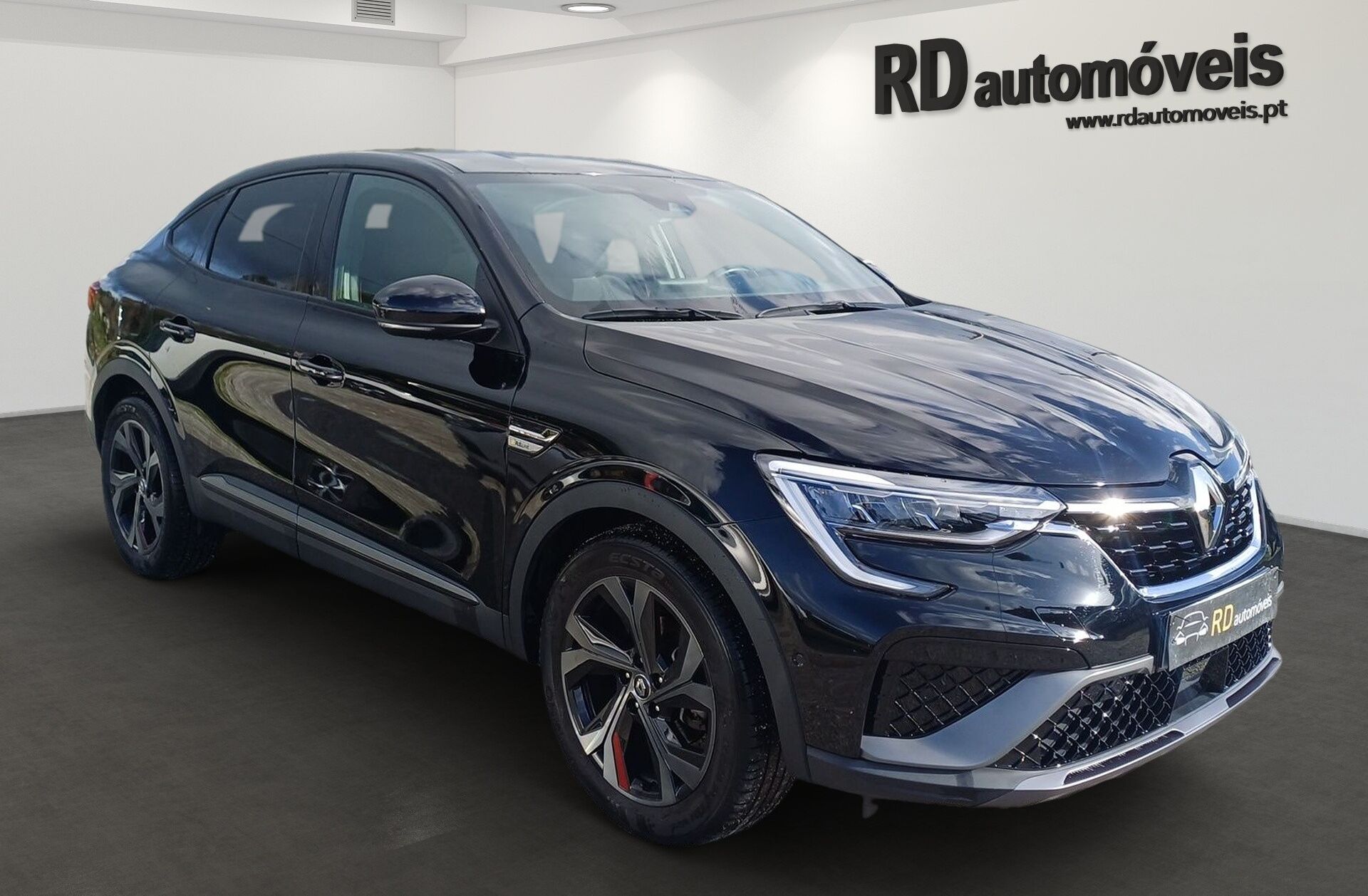 RENAULT Arkana 1.6 E-Tech Business