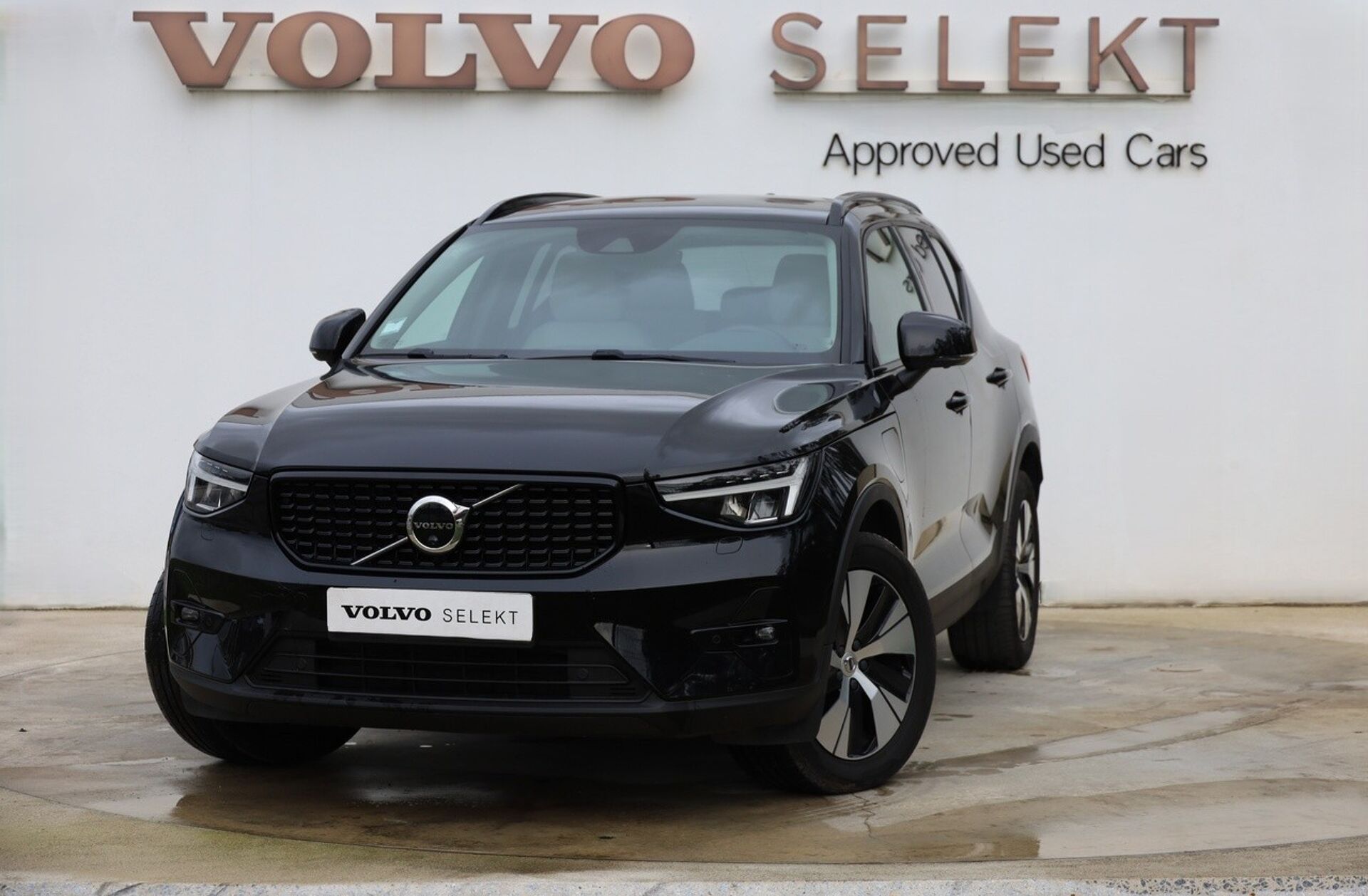 VOLVO XC40 1.5 T5 PHEV Plus Dark