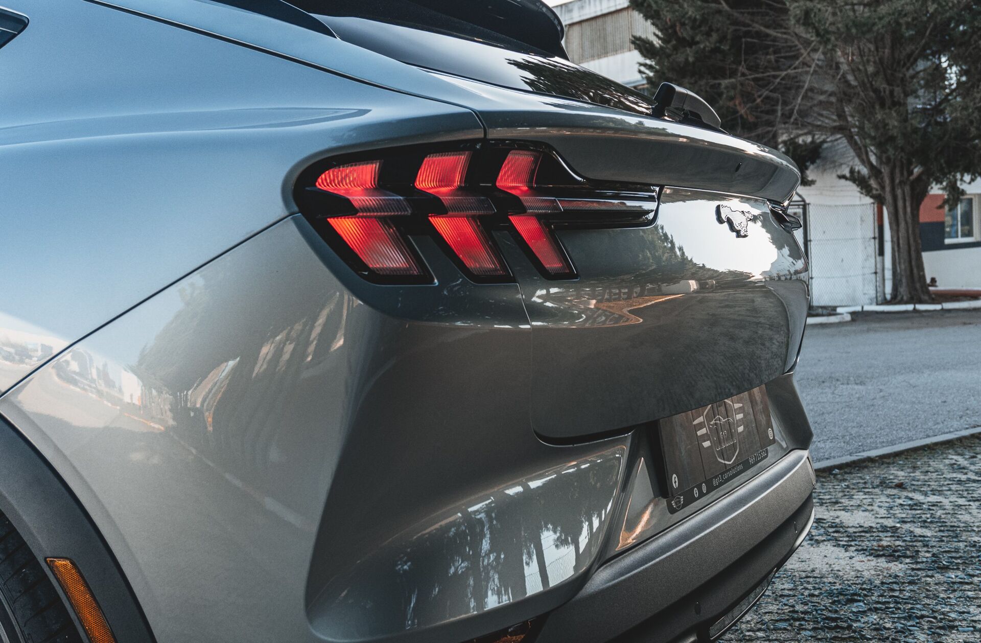 FORD Mustang Mach-E Alargada