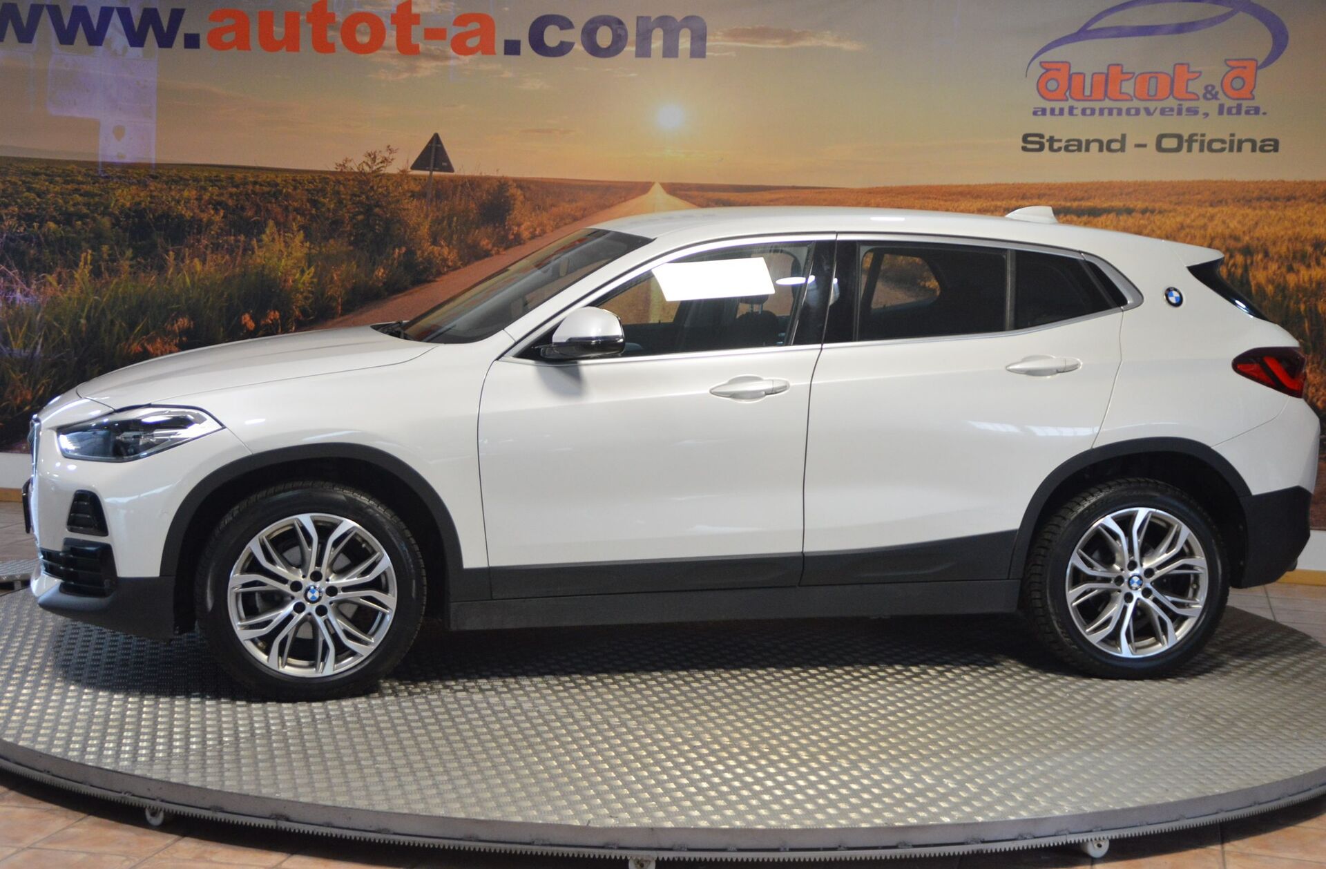 BMW X2 16 d sDrive Auto GoldPlay