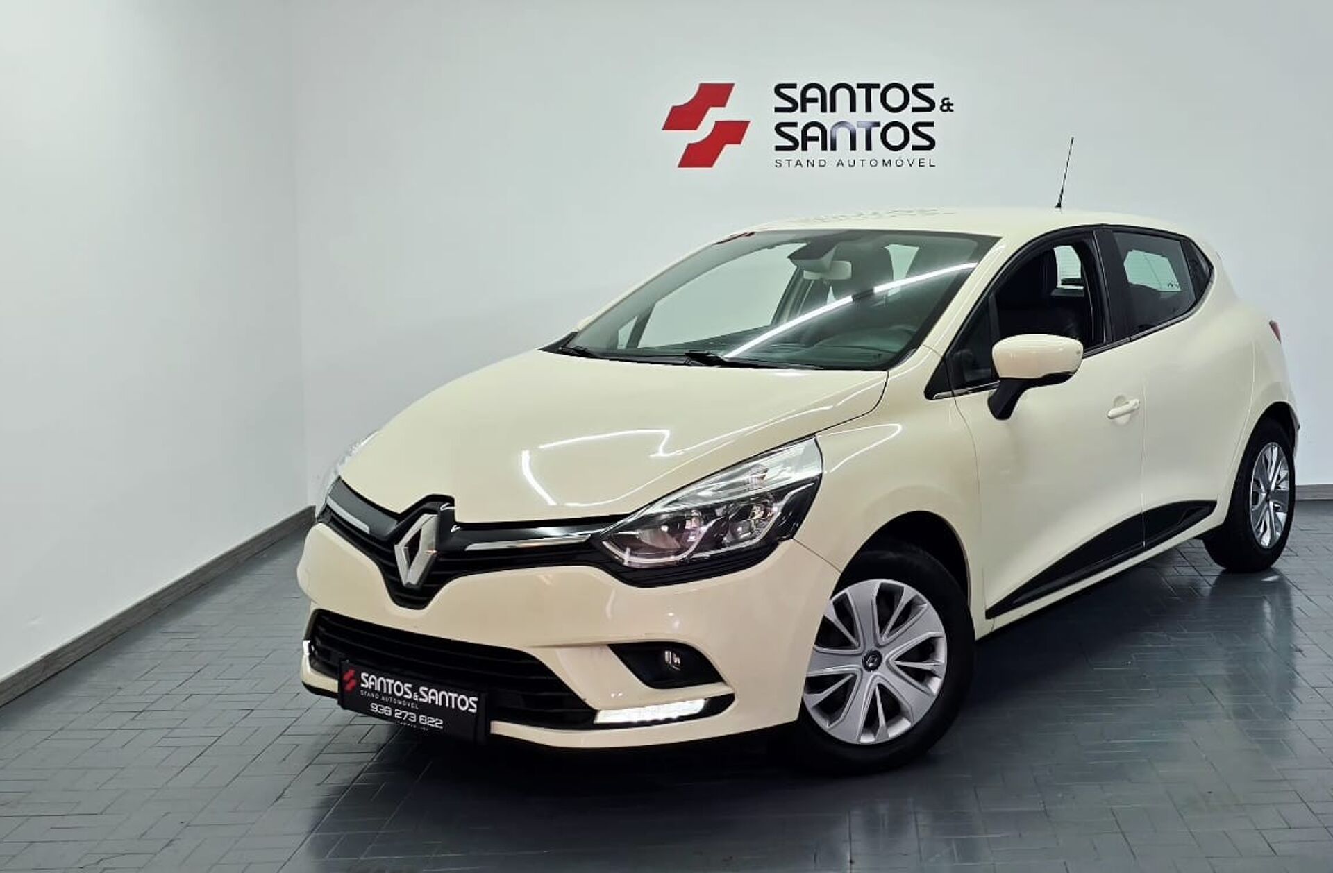 RENAULT Clio 0.9 TCe Limited Edition