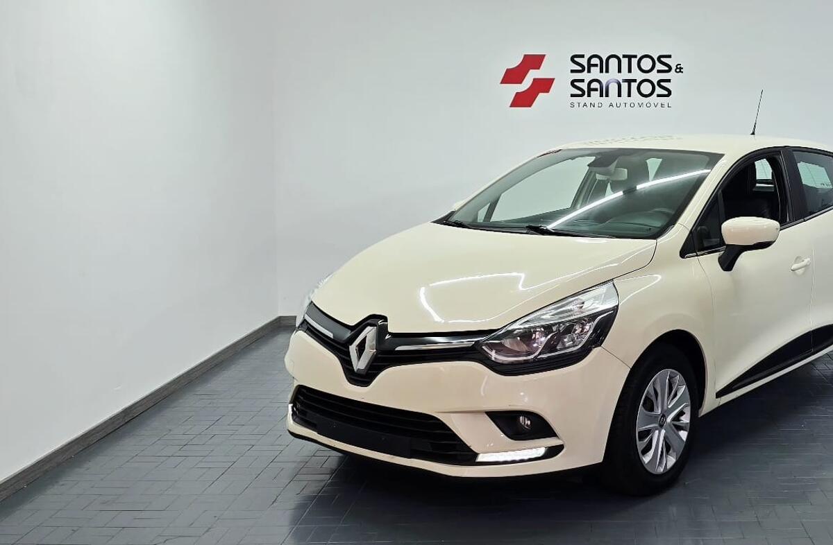 RENAULT Clio 0.9 TCe Limited Edition