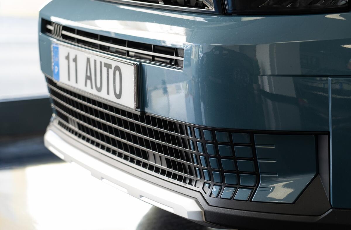 FIAT Grande Panda 1.2 Hybrid Icon eDCT