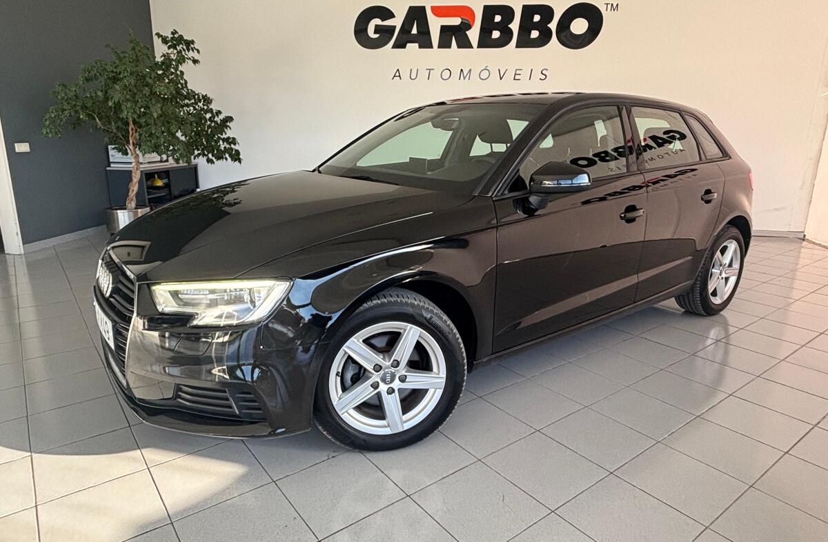 AUDI A3 30 TDI Design