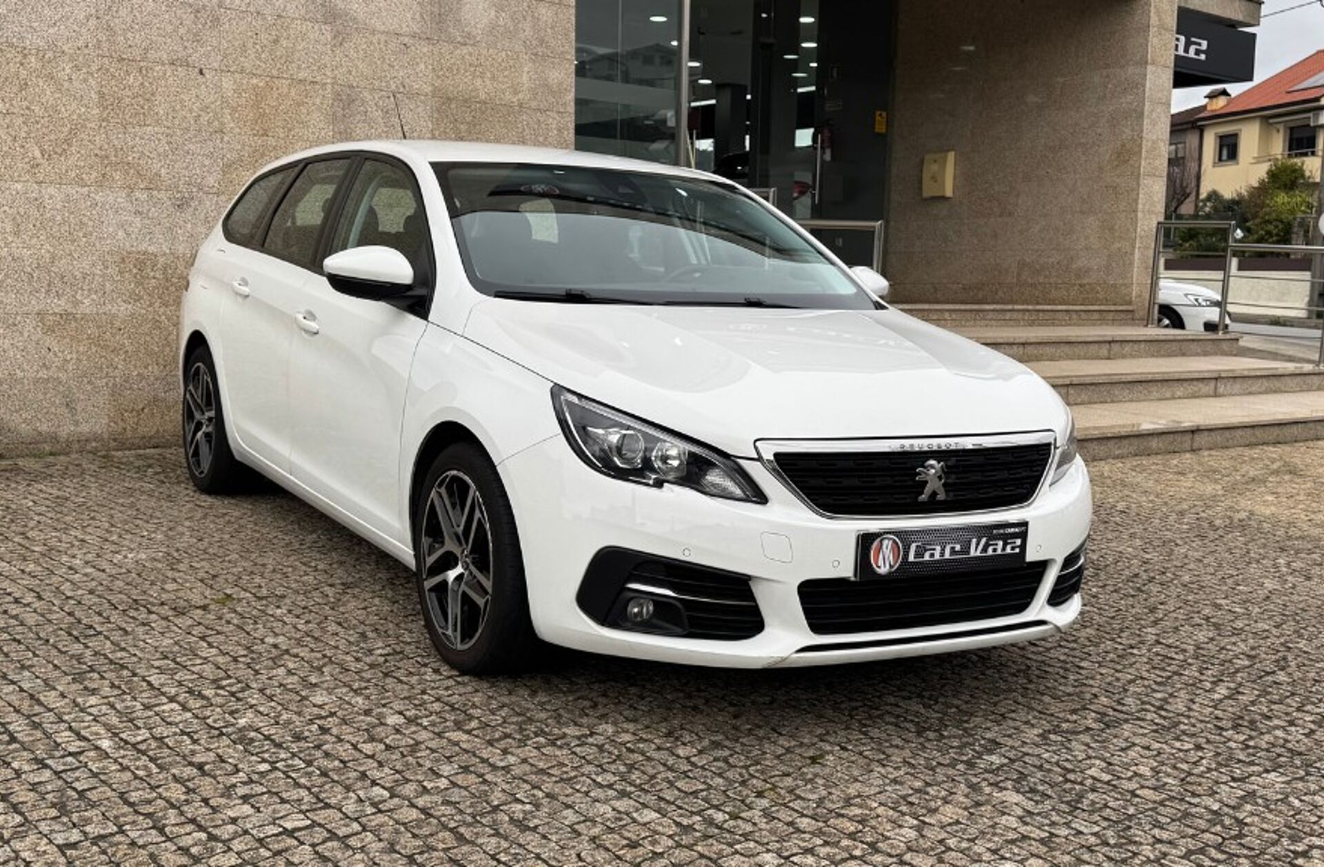 PEUGEOT 308 1.5 BlueHDi Allure EAT8