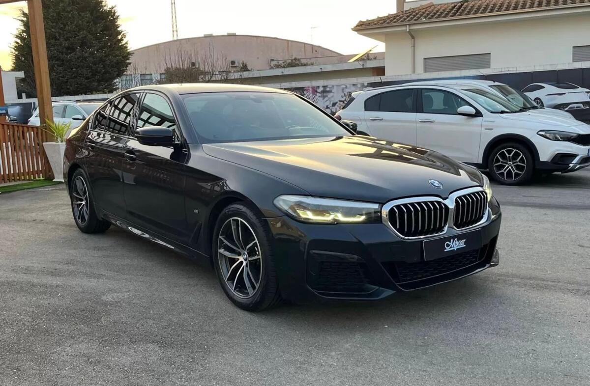 BMW Serie-5 520 d Pack Desportivo M Auto