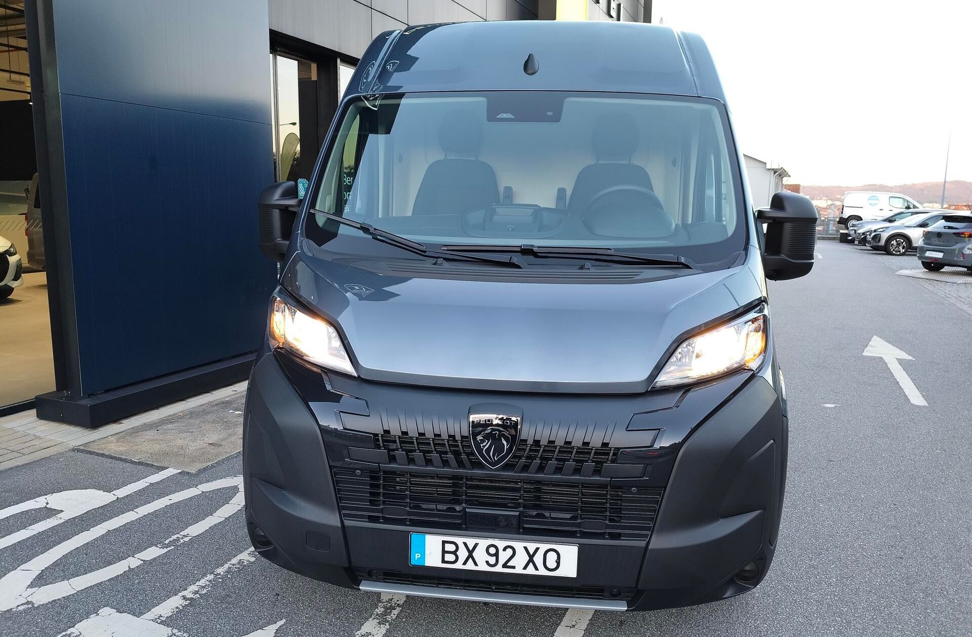 PEUGEOT Boxer 2.2 BlueHDi 335 L2H2 EAT8