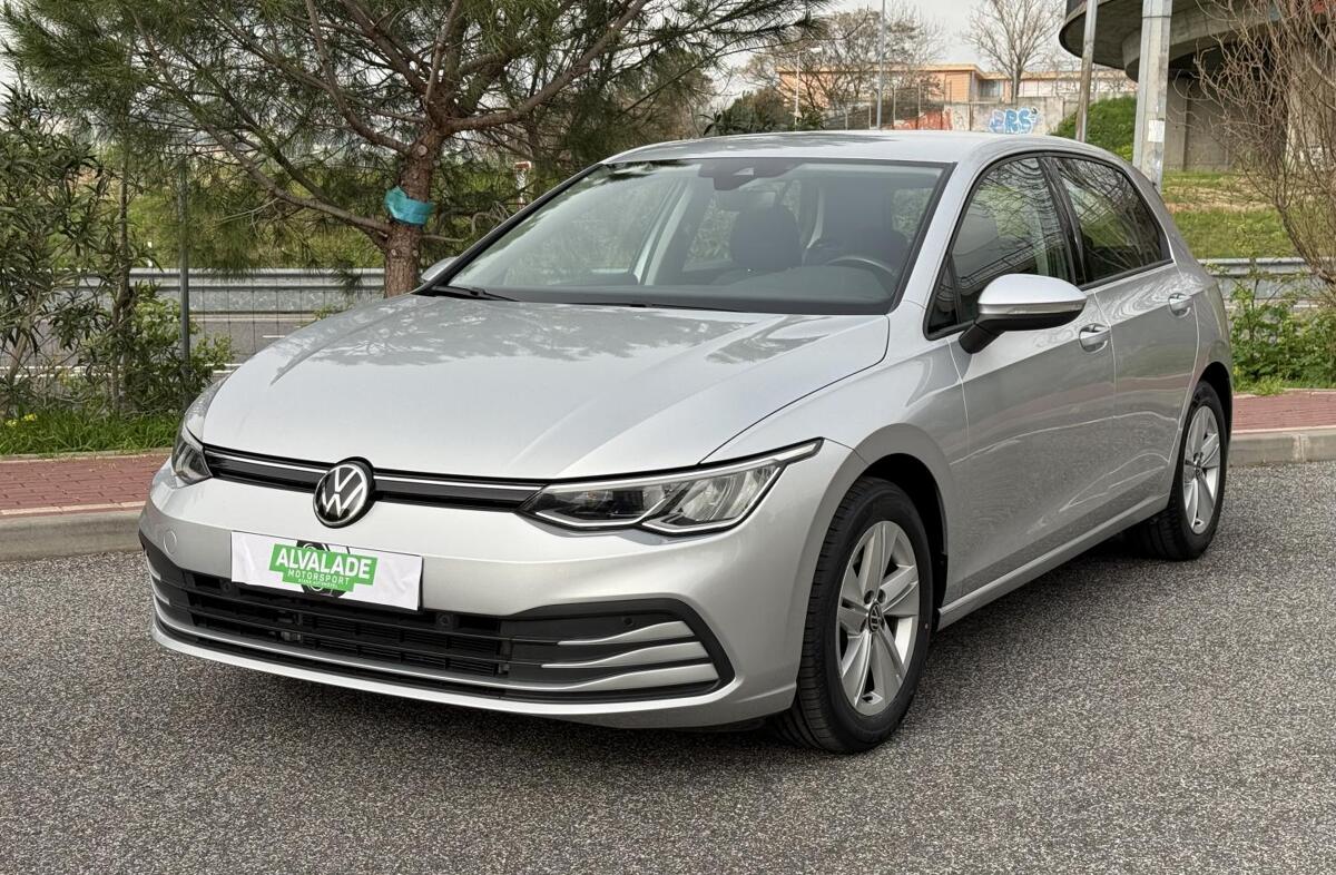 VOLKSWAGEN Golf 1.5 eTSI Life DSG