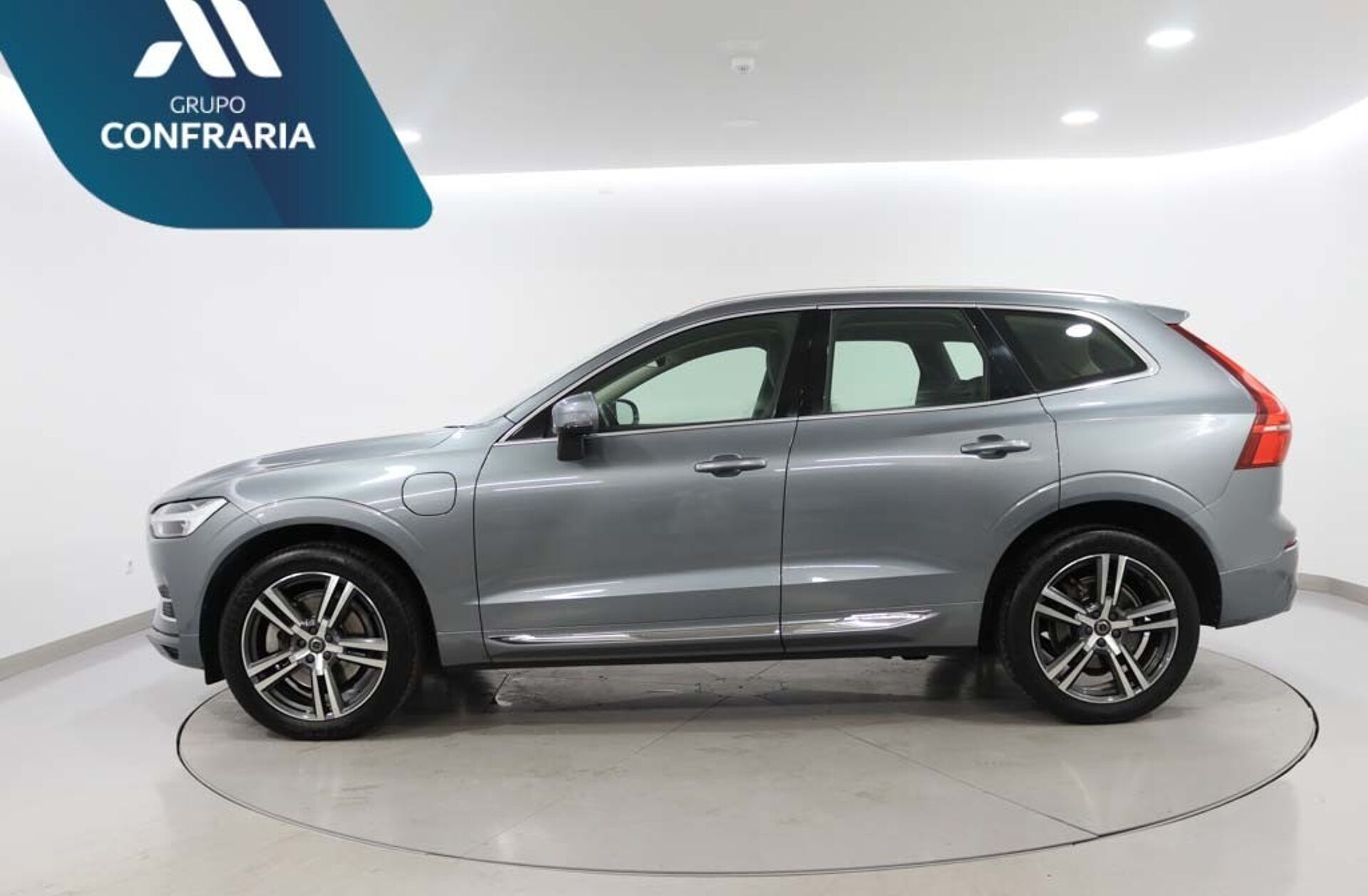 VOLVO XC60 2.0 T8 PHEV Inscription AWD