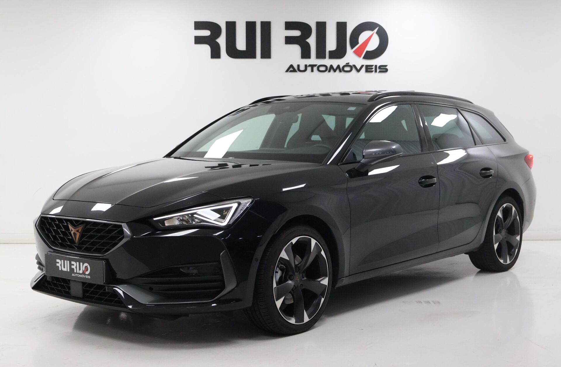 CUPRA Leon 1.5 eTSI MID DSG