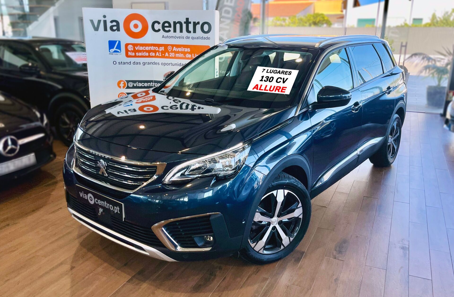 PEUGEOT 5008 1.2 PureTech Allure