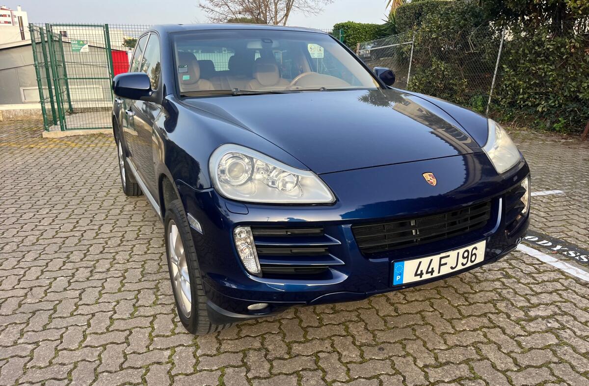 PORSCHE Cayenne Tiptronic