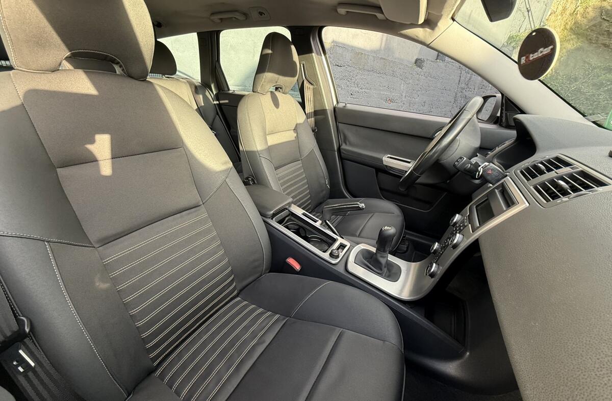 VOLVO V50 1.6 Kinetic