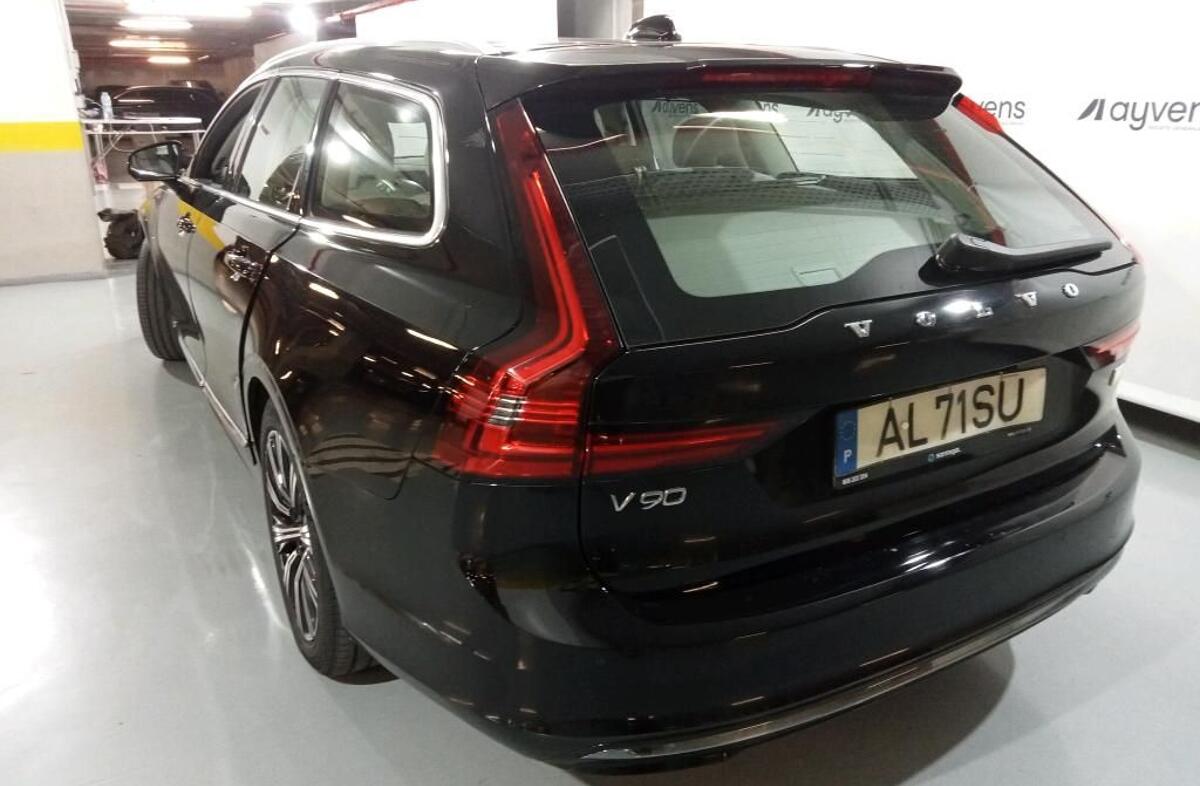 VOLVO V90 2.0 T8 PHEV Inscription Expression AWD