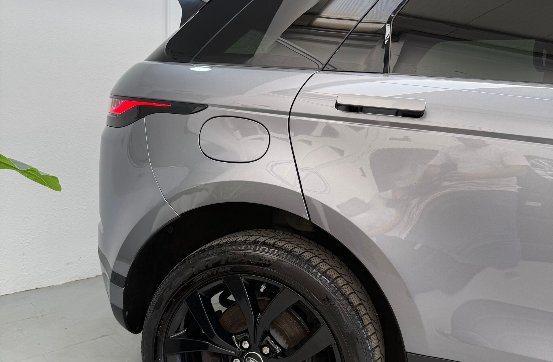 LAND ROVER Range Rover Evoque 1.5 P300e AWD Auto