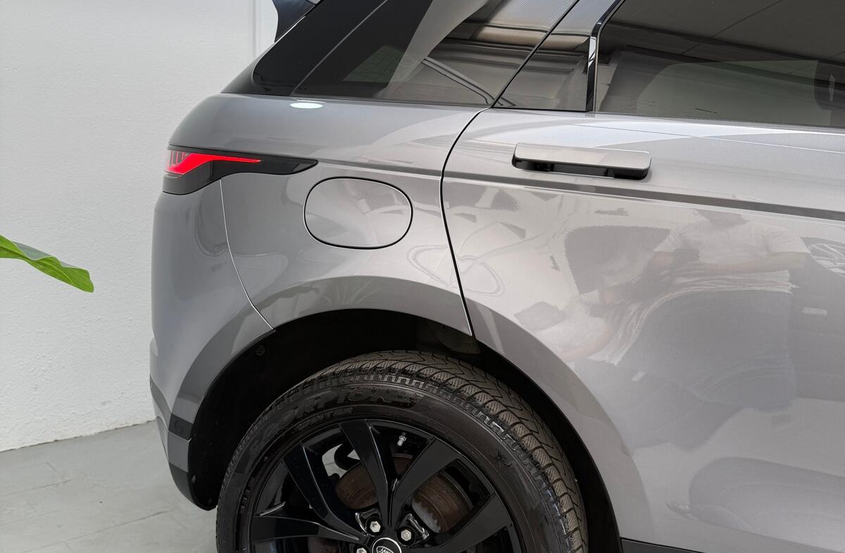 LAND ROVER Range Rover Evoque 1.5 P300e AWD Auto