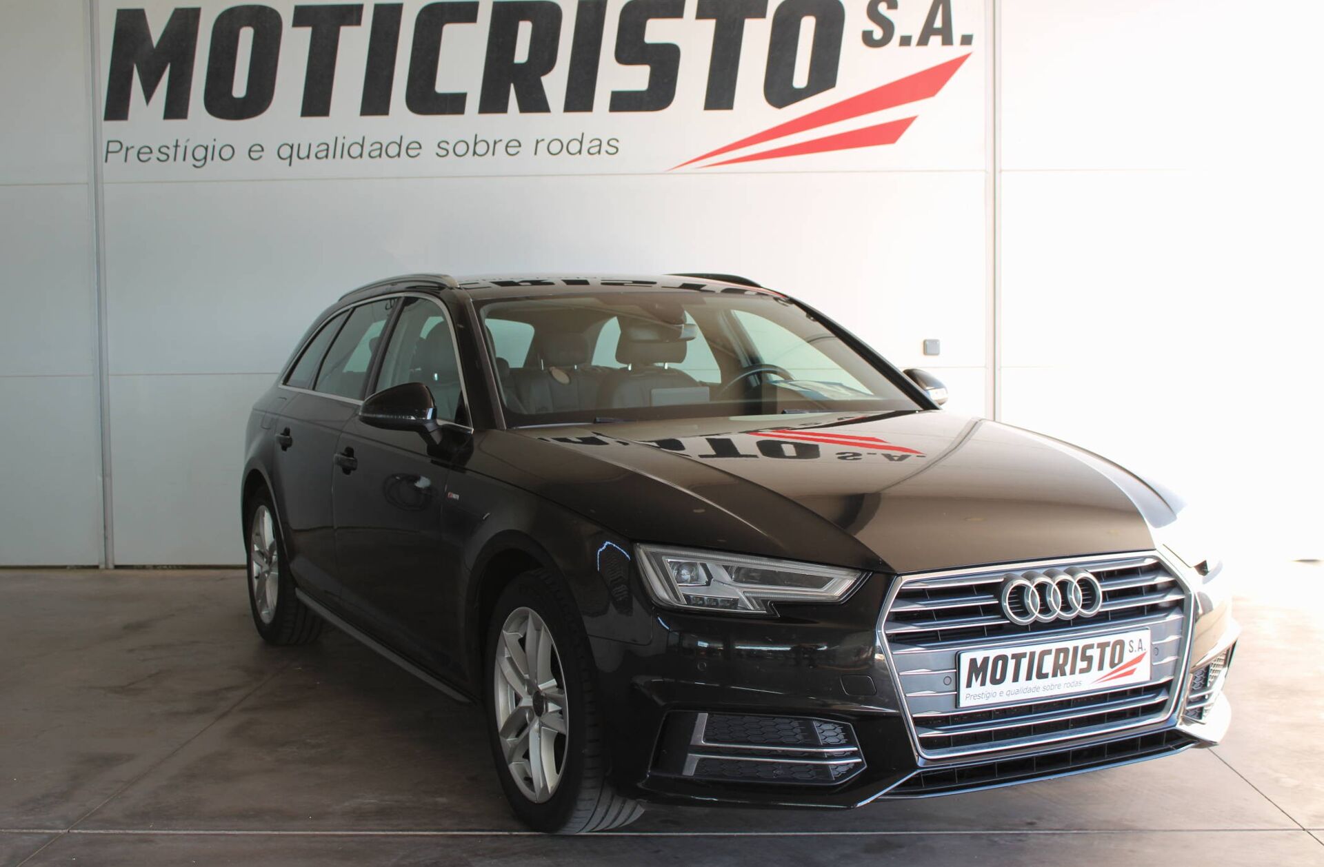 AUDI A4 2.0 TDI S-line S tronic
