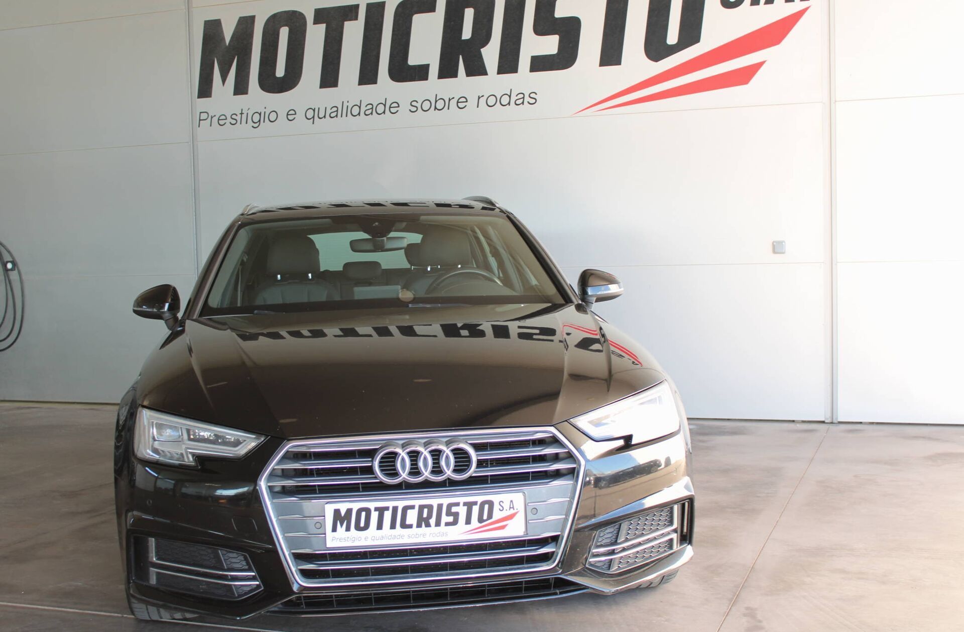 AUDI A4 2.0 TDI S-line S tronic