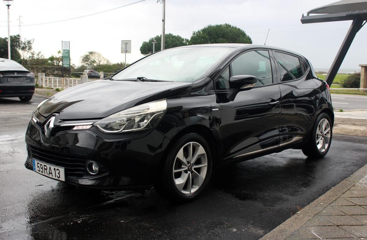 RENAULT Clio 0.9 TCe Limited Edition