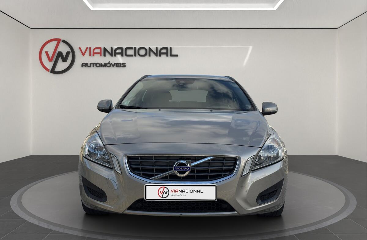 VOLVO V60 1.6 D2 Drive Momentum Start/Stop