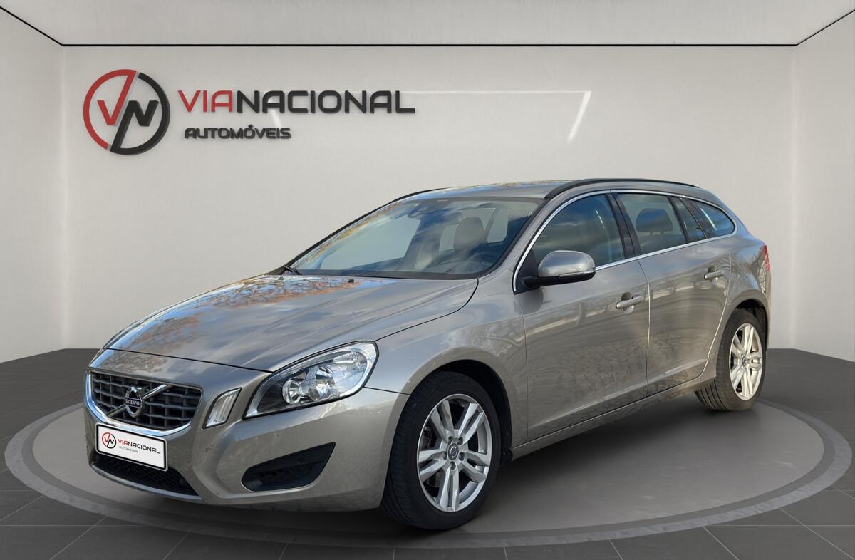 VOLVO V60 1.6 D2 Drive Momentum Start/Stop