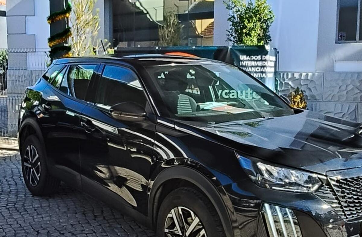 PEUGEOT 2008 1.2 PureTech Active Pack