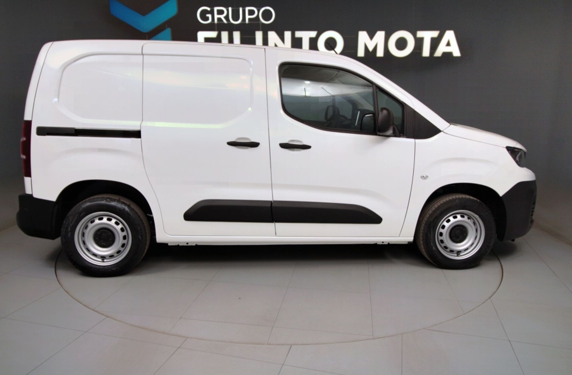 PEUGEOT Partner 1.5 BlueHDi Premium Standard