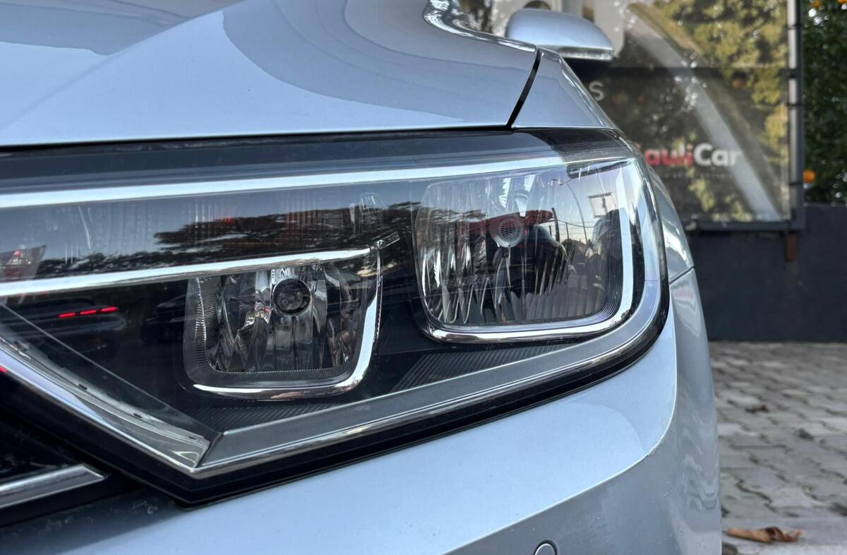 VOLKSWAGEN Passat 1.6 TDi Confortline