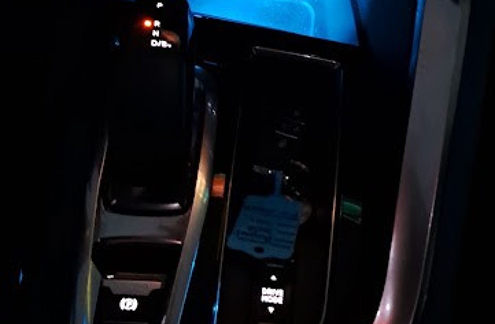 PEUGEOT 3008 1.6 Hybrid GT Pack e-EAT8