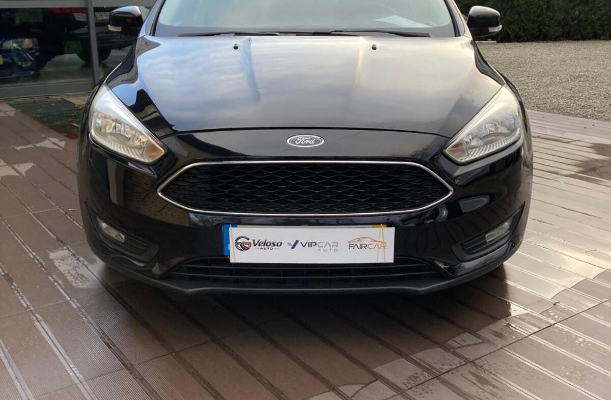FORD Focus 1.0 SCTi Titanium