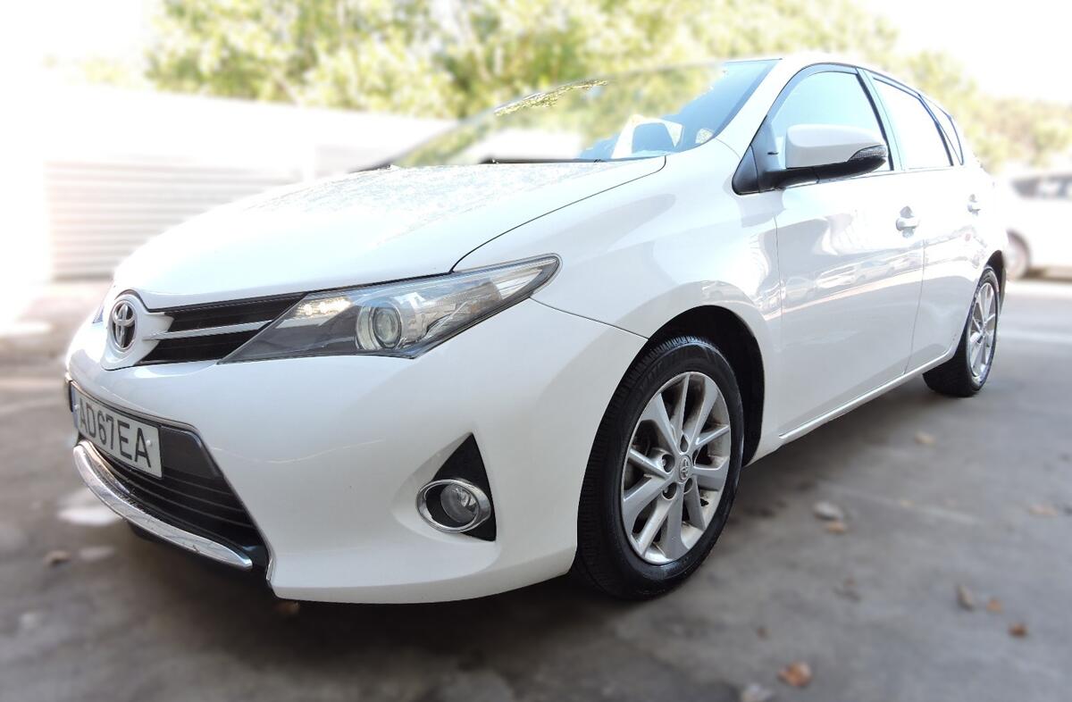 TOYOTA Auris 1.4 D-4D Comfort+Navi