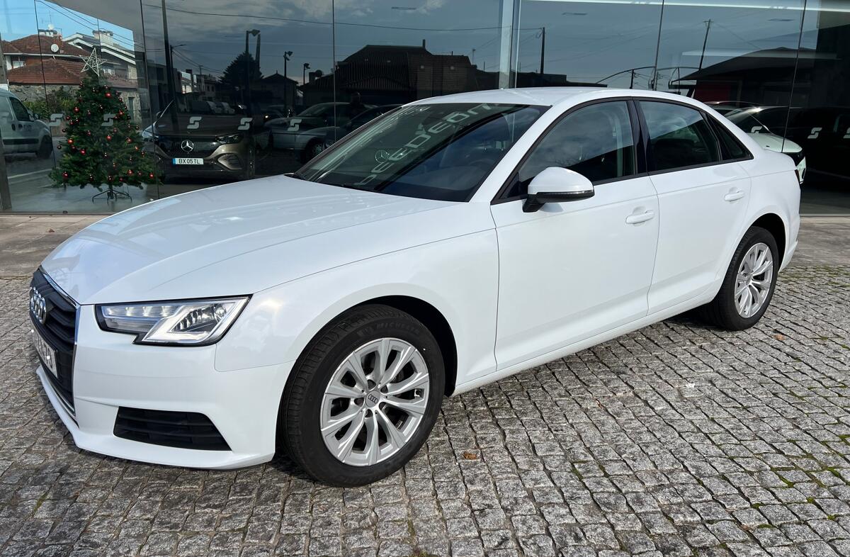 AUDI A4 35 TDI Sport S tronic