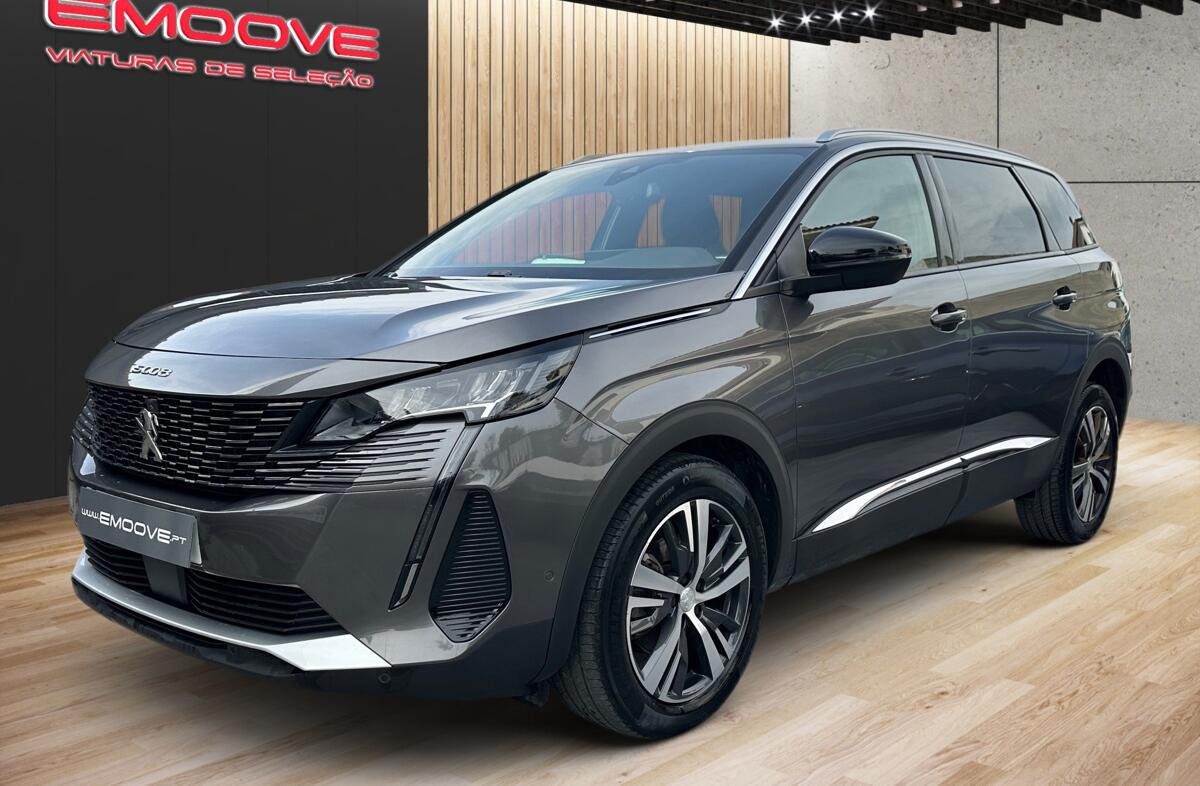 PEUGEOT 5008 1.2 PureTech Allure Pack