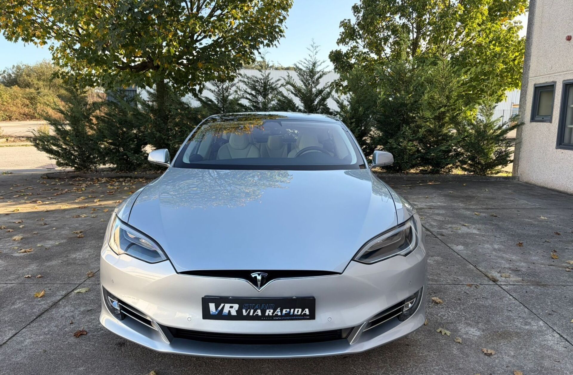 TESLA Model S 75D