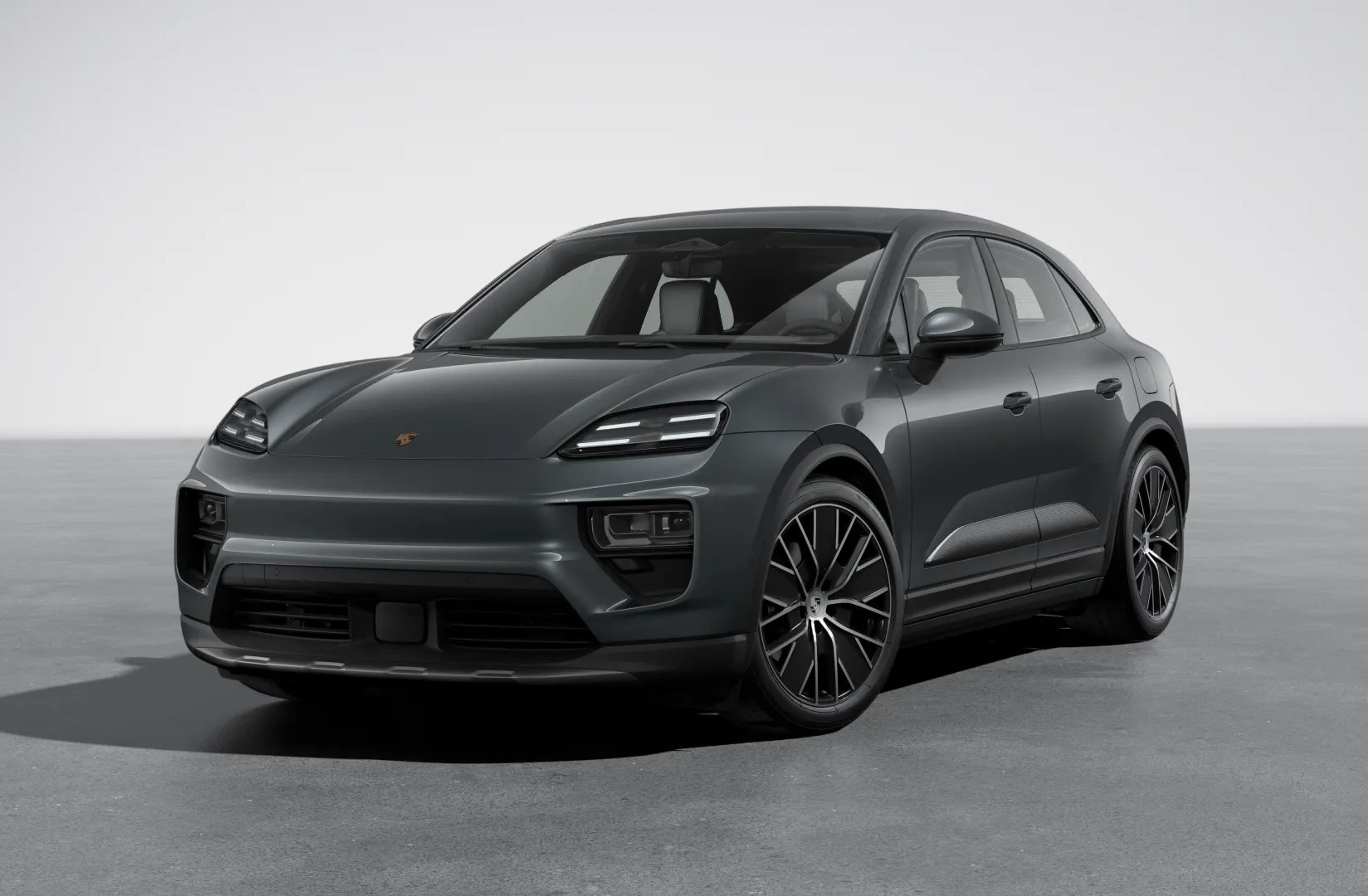PORSCHE Macan 4